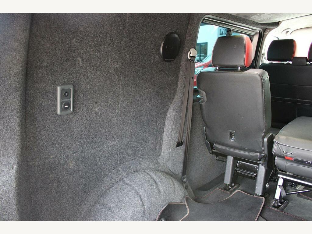 Volkswagen Transporter Sportline 2.0 Bitdi T32 Bluemotion Tech Window Van Diese Black #17