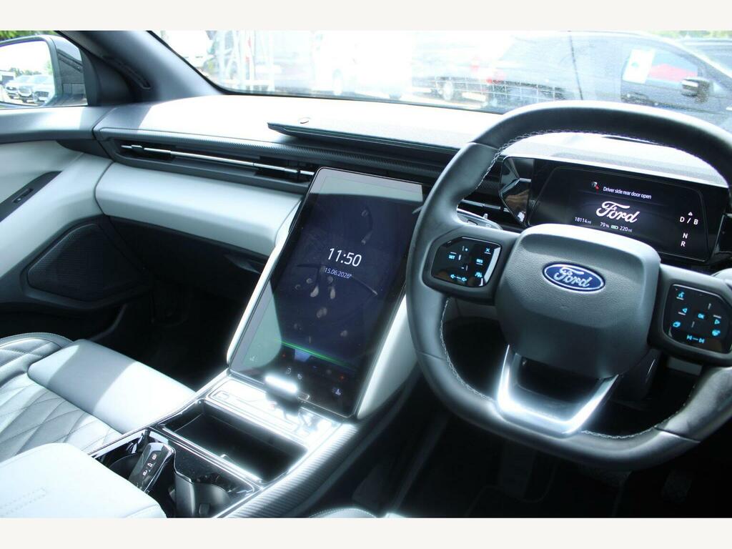 Ford Explorer Extended Range 77Kwh Premium Suv  #6