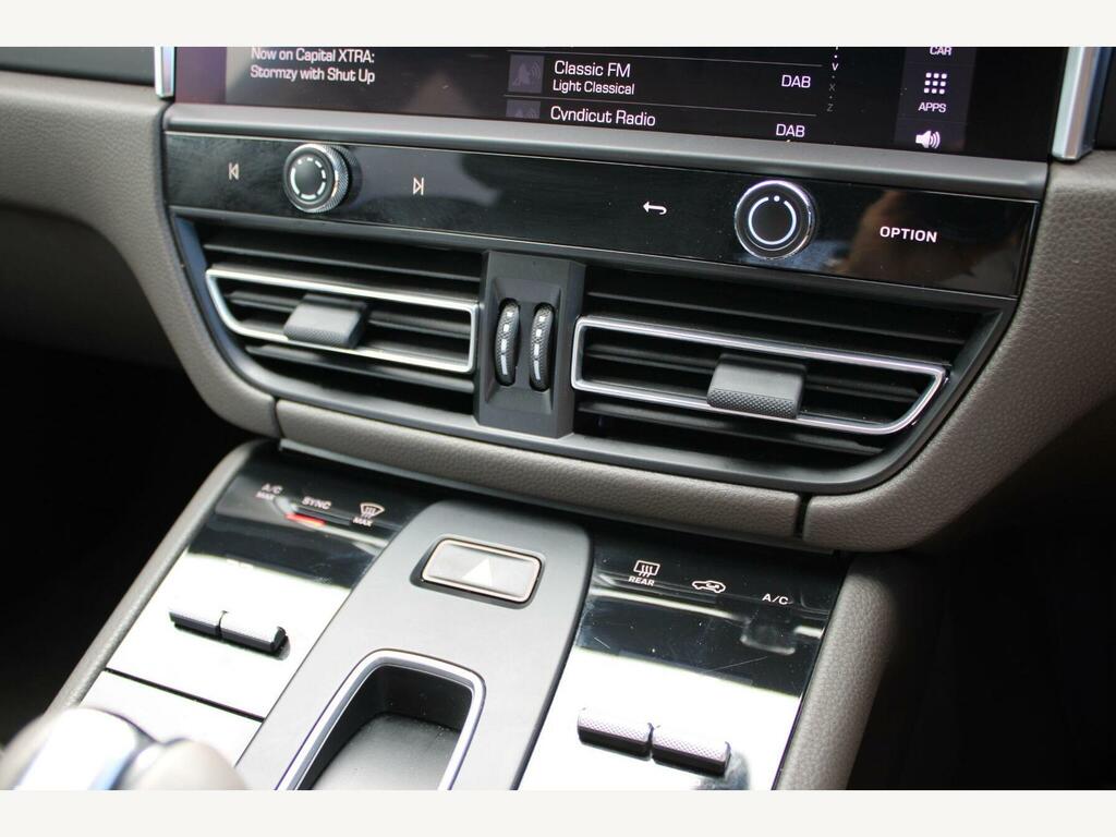 Porsche Macan Gts Pdk Black #36