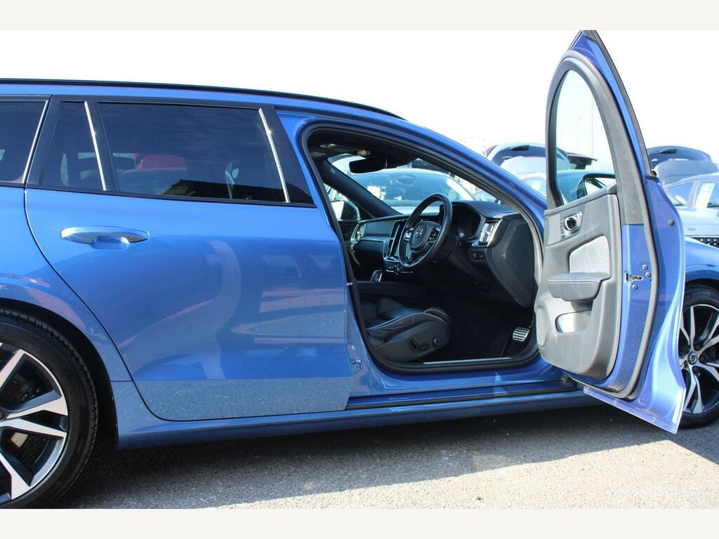 Volvo V60 2.0 B4 Mhev R-design Estate Hybrid #6