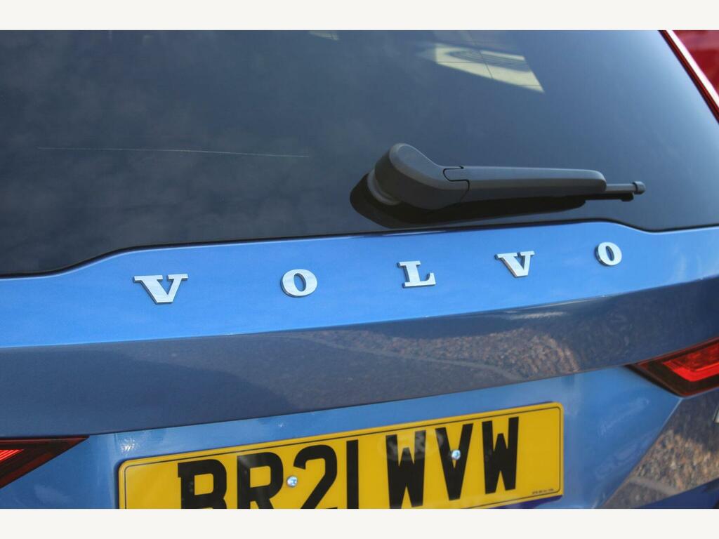 Volvo V60 R Design Red #57