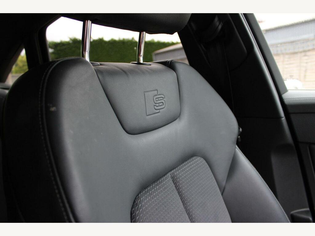 Audi A6 Saloon 2L Black Edition Black #26