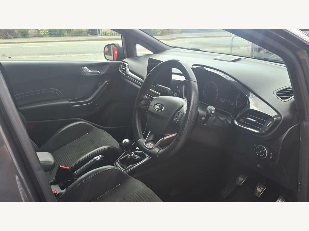 Ford Fiesta 1.5T Ecoboost St-3 Hatchback  #6