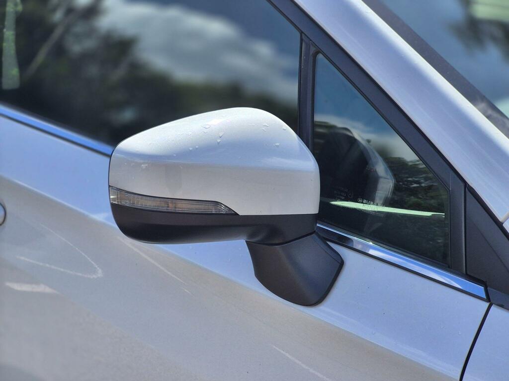 Subaru XV  White #13