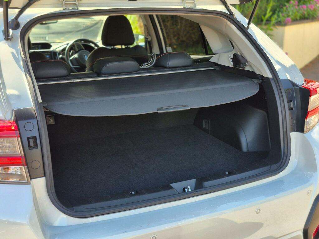 Subaru XV  White #9