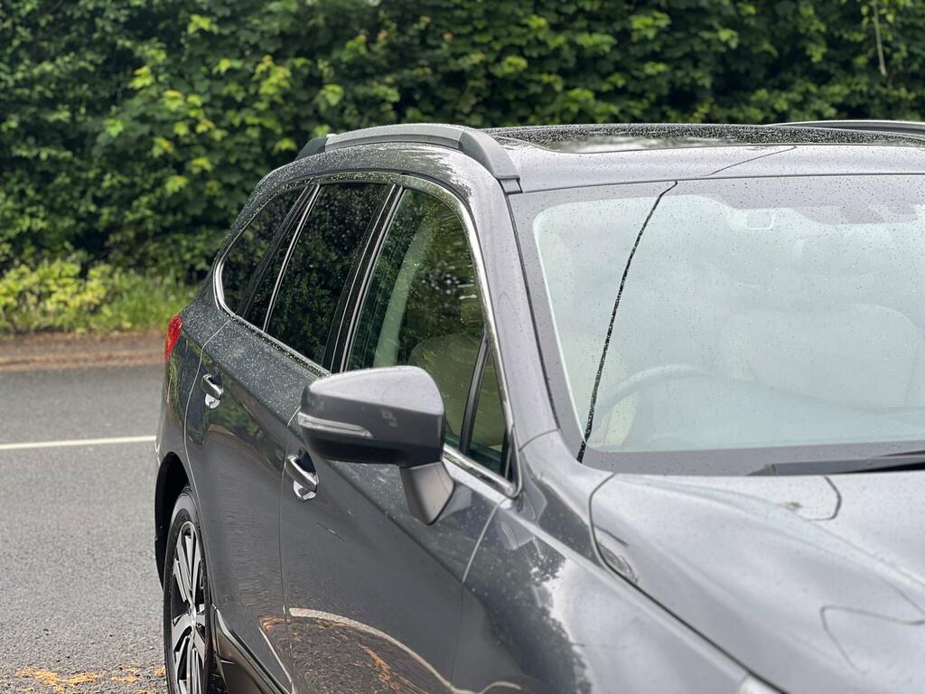 Subaru Outback Touring Black #20
