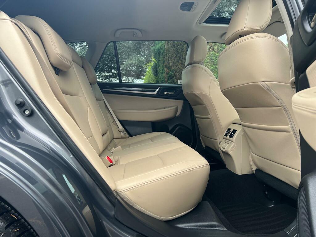 Subaru Outback Touring Black #32