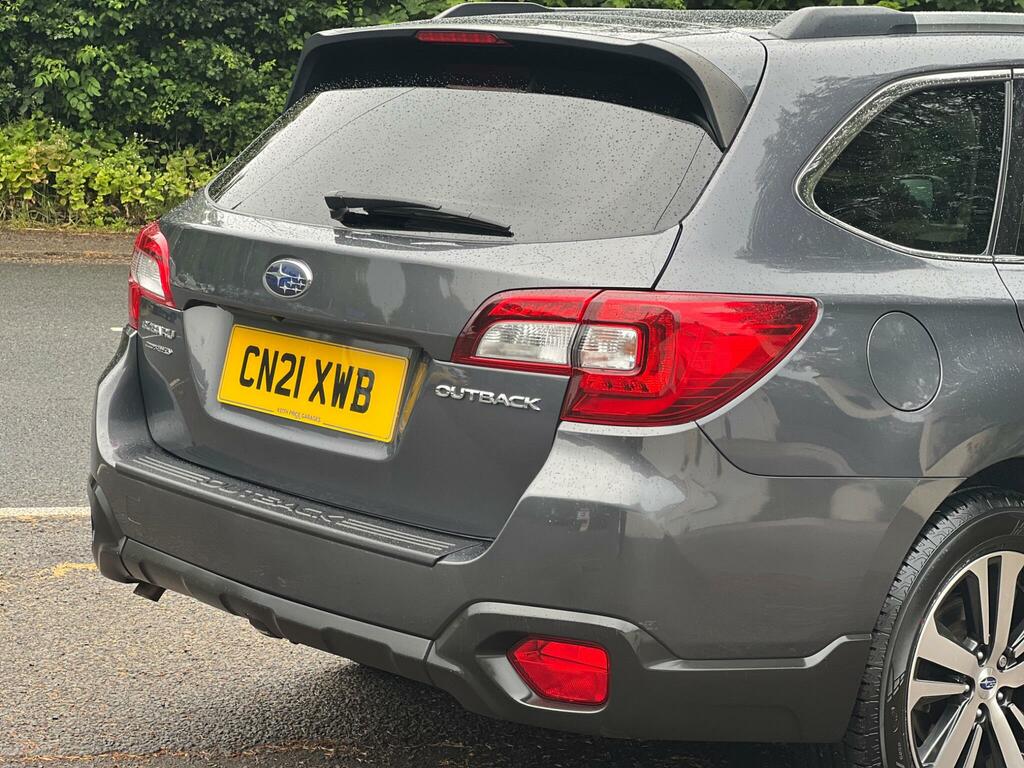 Subaru Outback Touring Black #13