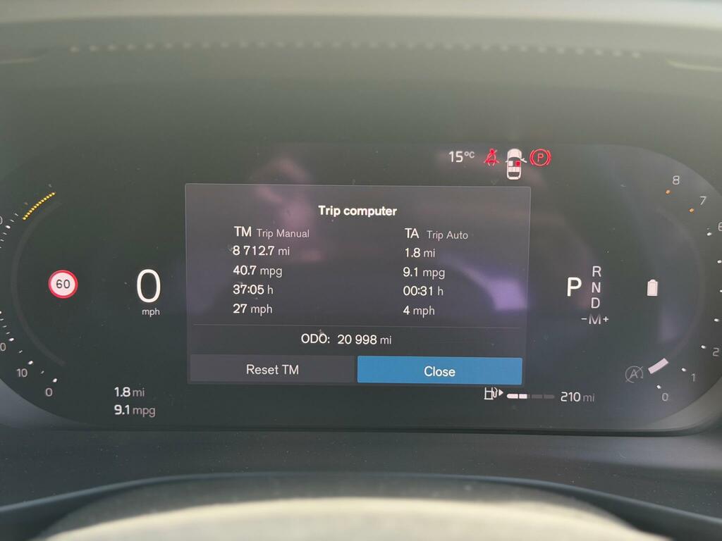 Volvo XC40 2.0 B3p Ultimate Dark Grey #33