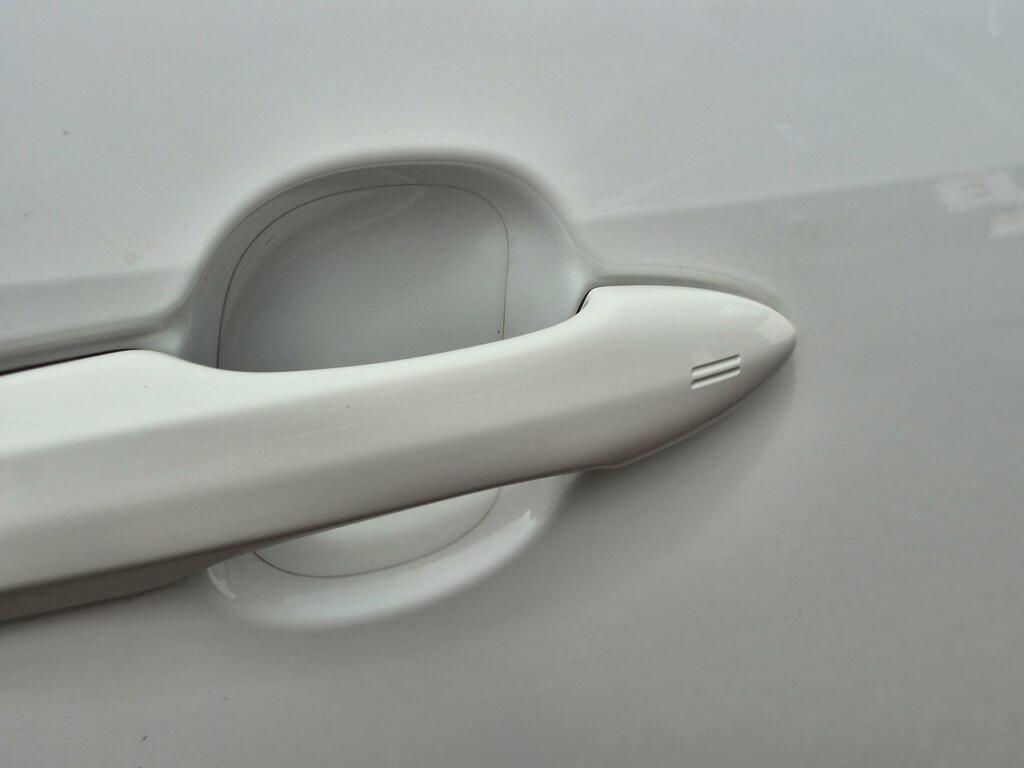 Toyota Yaris Cross 1.5 Vvt-h Icon E-cvt Euro 6 Ss CA74WJF White #6