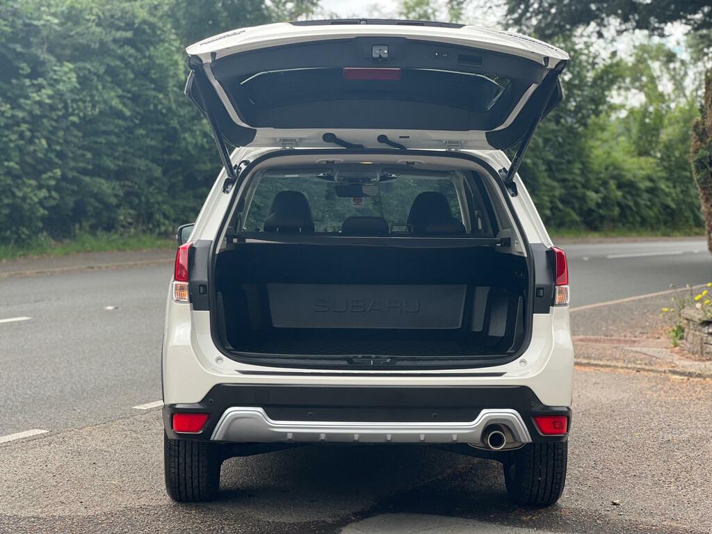 Subaru Forester 2.0I E-boxer Xe Premium Lineartronicrear Cam Grey #23