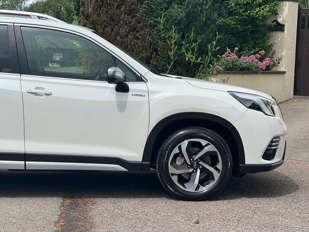 Subaru Forester 2.0I E-boxer Xe Premium Lineartronicrear Cam Grey #19