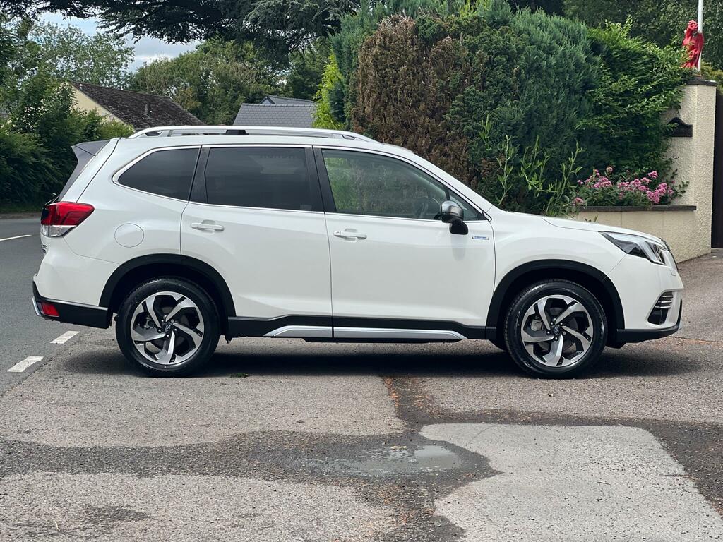 Subaru Forester 2.0I E-boxer Xe Premium Lineartronicrear Cam Grey #18
