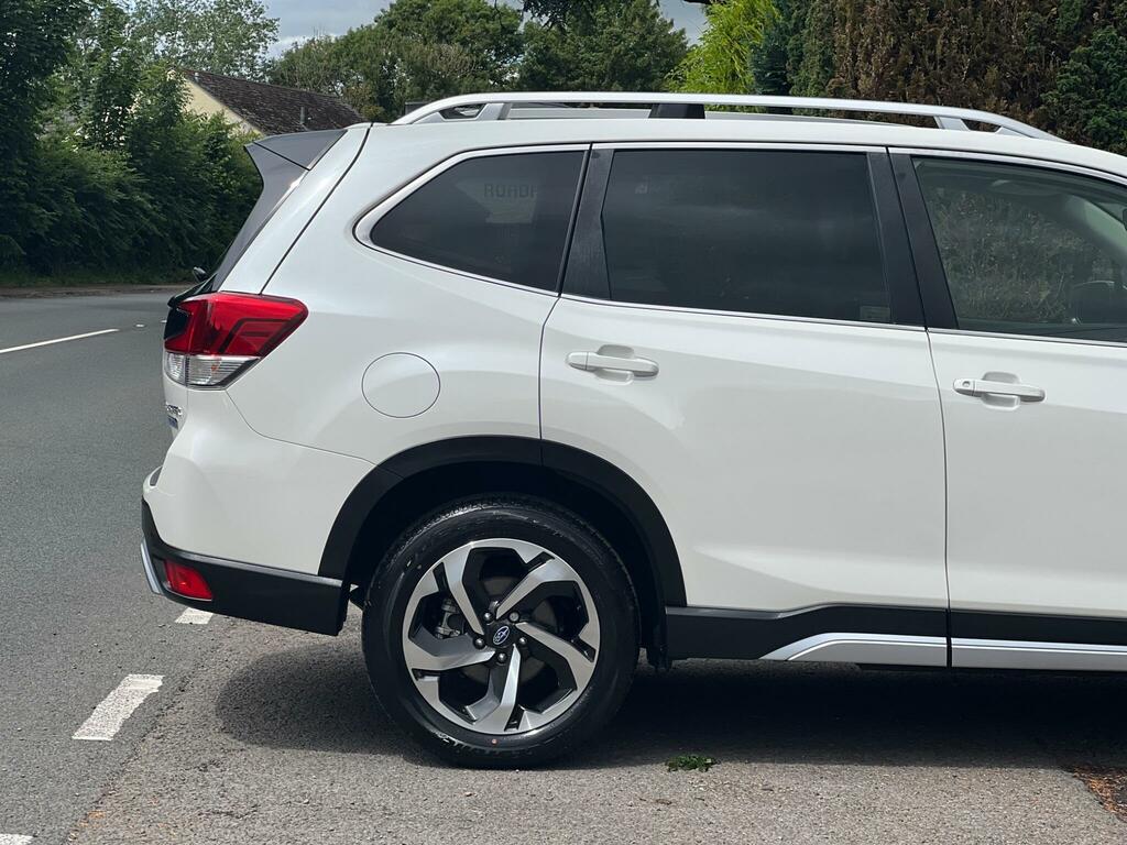 Subaru Forester 2.0I E-boxer Xe Premium Lineartronicrear Cam Grey #20