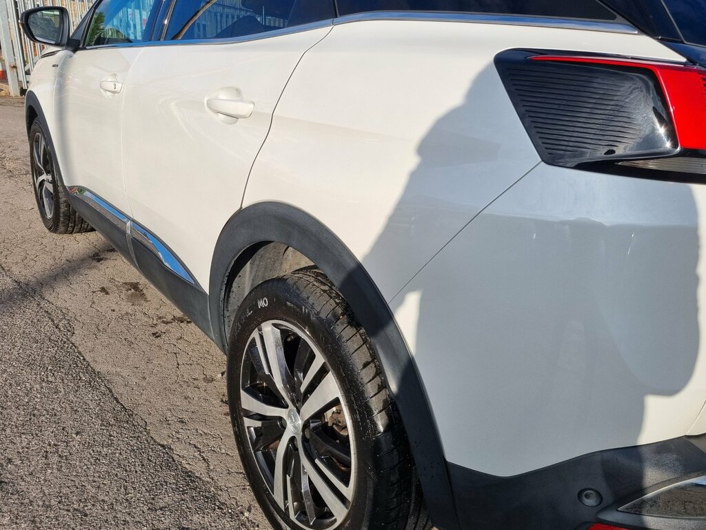 Peugeot 3008 1.5 Bluehdi Allure Red #10