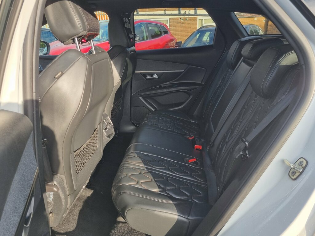 Peugeot 3008 1.5 Bluehdi Allure Red #27