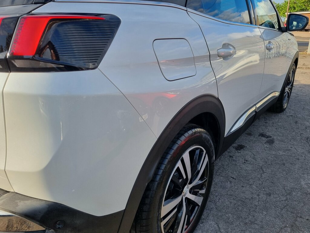 Peugeot 3008 1.5 Bluehdi Allure Red #11