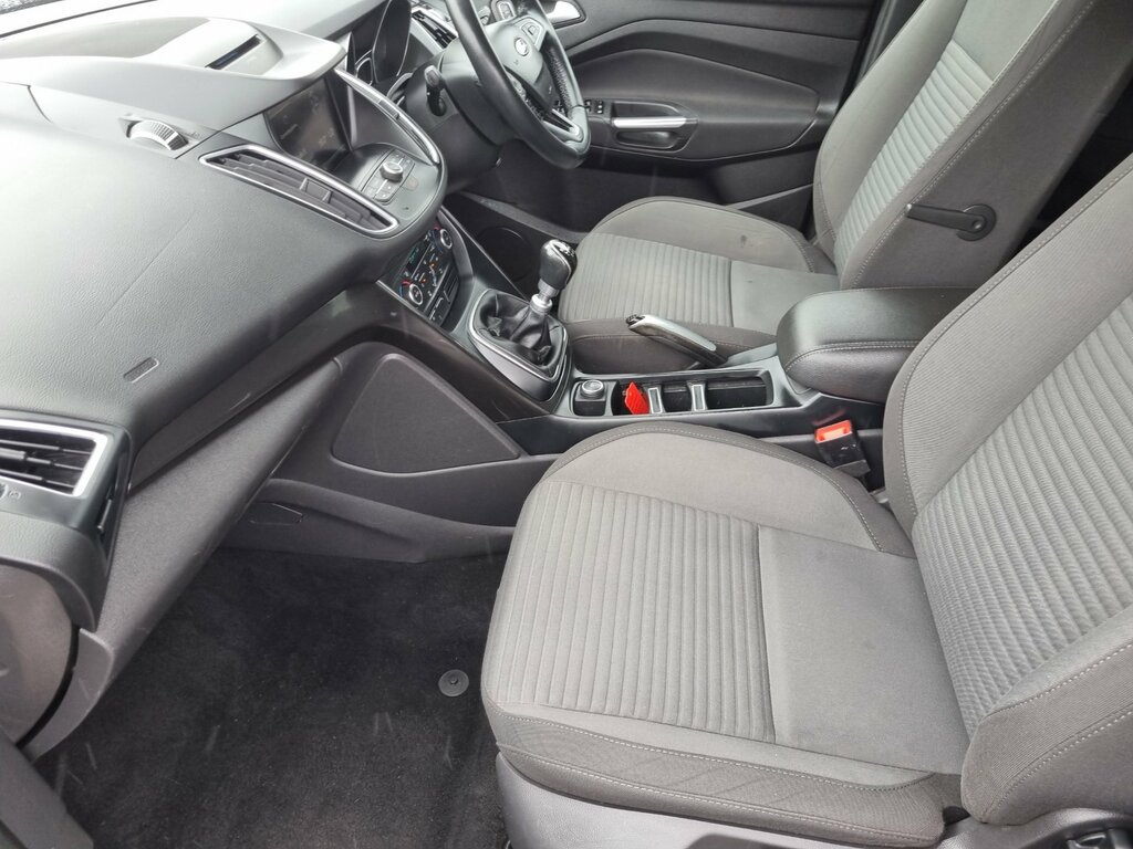 Ford C-Max 1.0 Ecoboost 125 Titanium Red #16