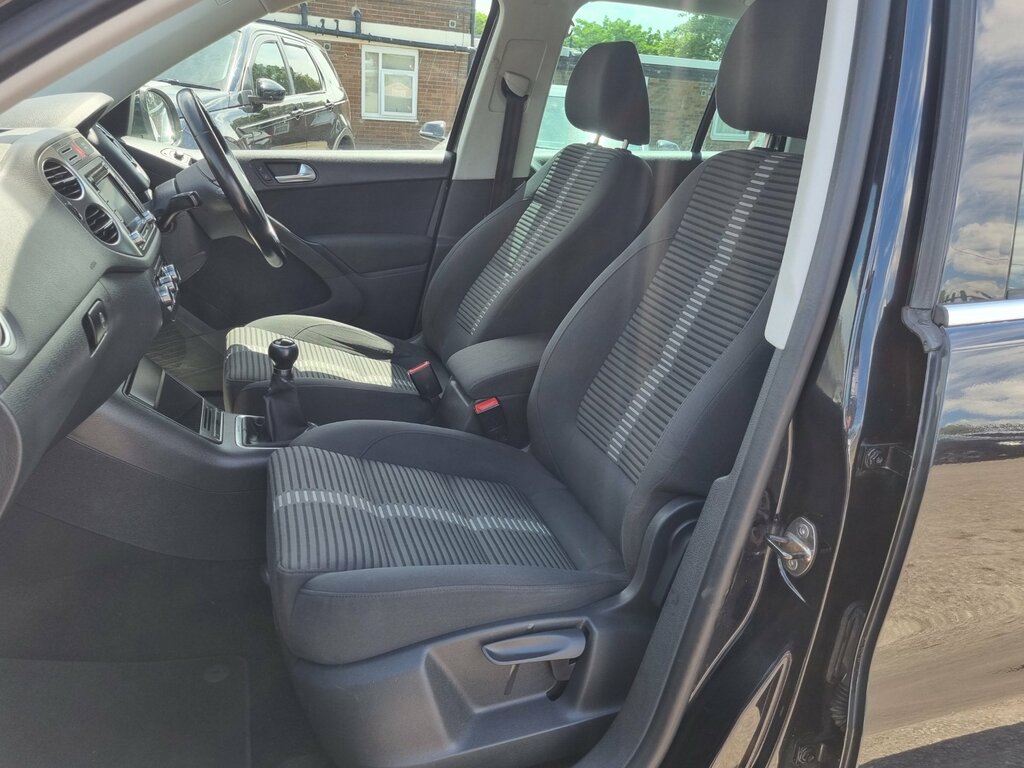 Volkswagen Tiguan Match Black #14