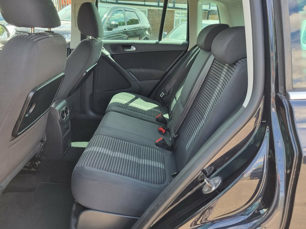 Volkswagen Tiguan Match Black #16