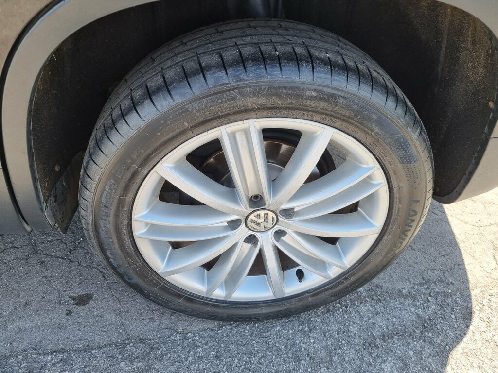 Volkswagen Tiguan Match Black #22