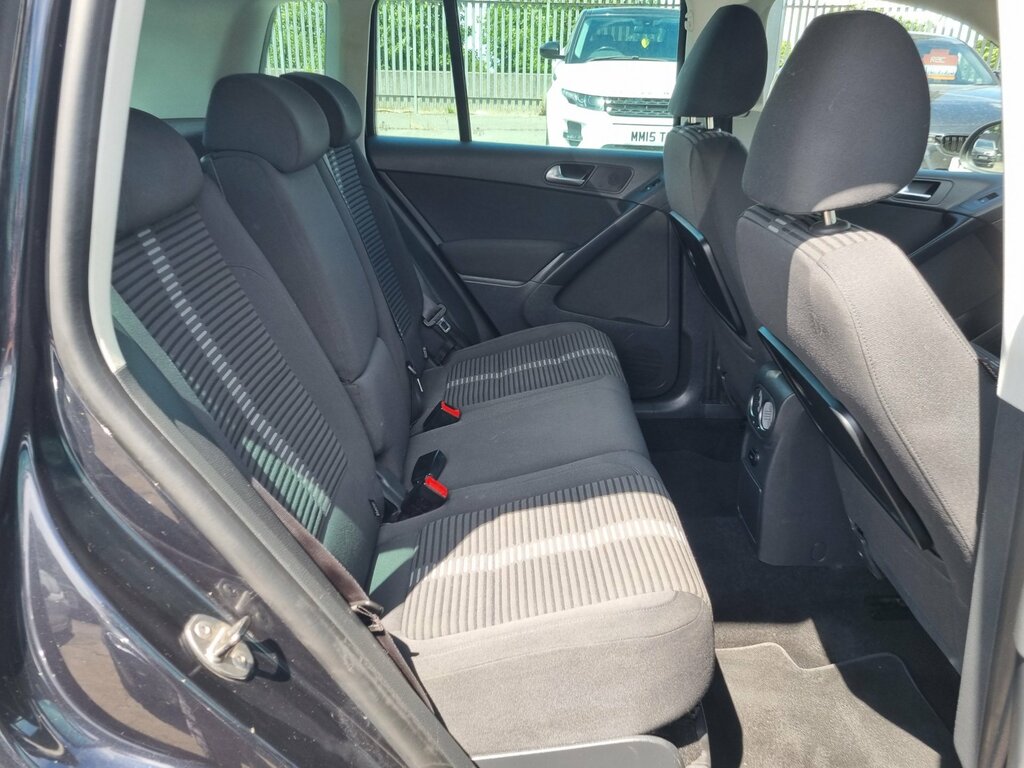 Volkswagen Tiguan Match Black #17