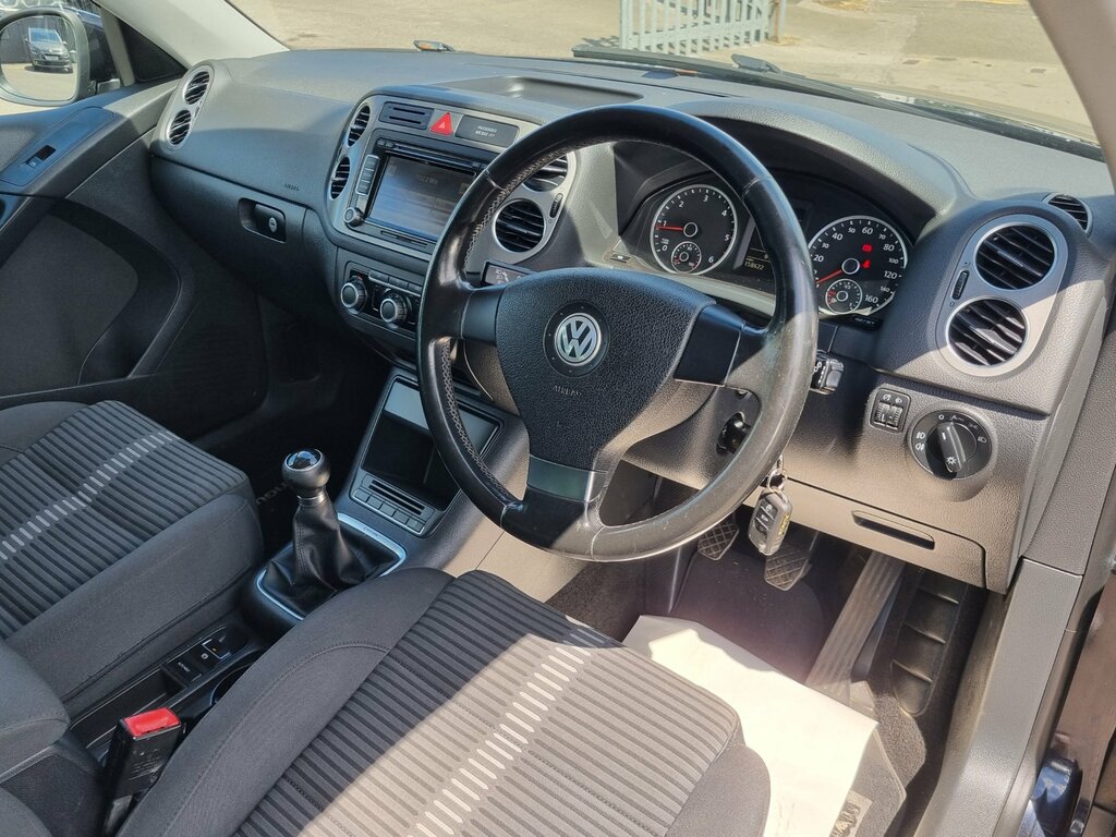 Volkswagen Tiguan Match Black #2