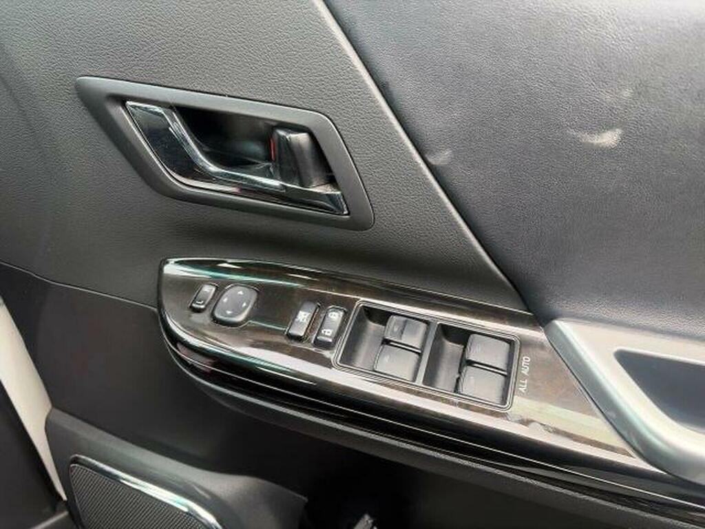 Toyota Vellfire E-four Hybrid 2014 Ulez , Bimta Crtfd,low M White #14