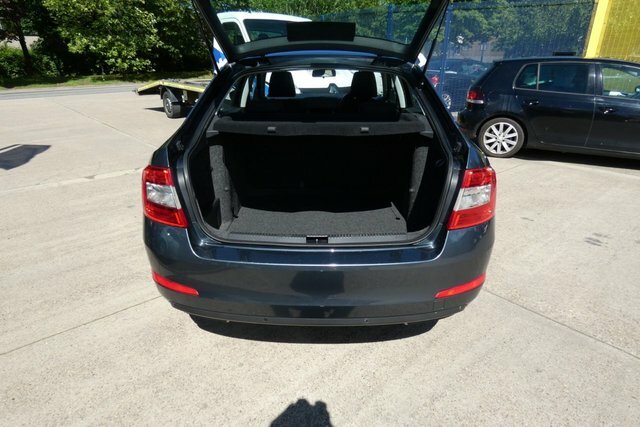 Skoda Octavia Hatchback Black #8