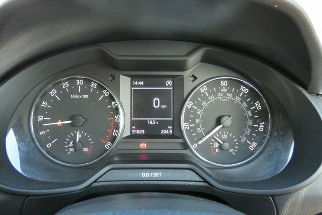 Skoda Octavia Hatchback Black #12