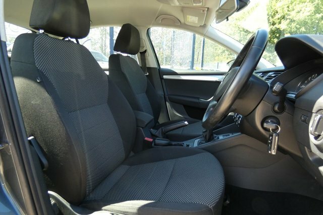 Skoda Octavia Hatchback Black #10