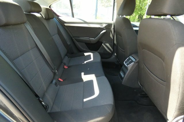 Skoda Octavia Hatchback Black #9