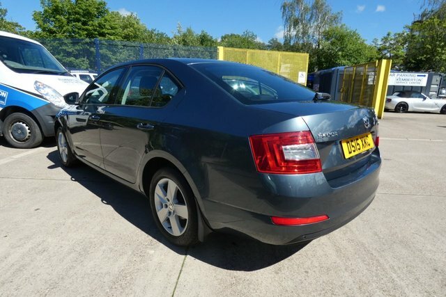 Skoda Octavia 2015 1.6 Tdi Se Hatchback Euro 5 Grey #6
