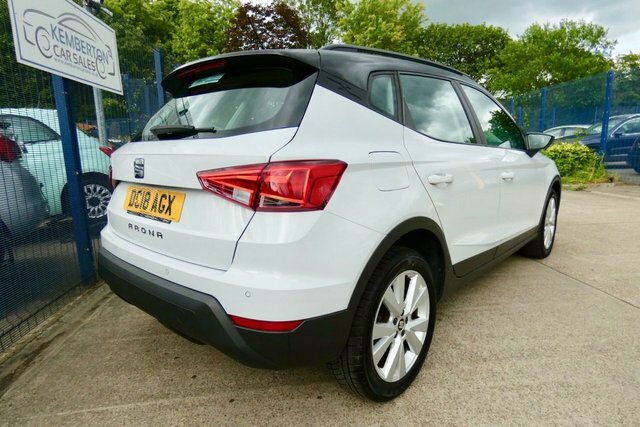 Seat Arona 2018 1.6 Tdi Se Technology Lux Suv Manu White #5
