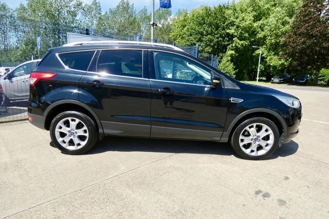 Ford Kuga 2015 2.0 Tdci Titanium Suv Awd E Black #4