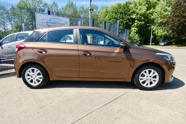 Hyundai I20 2016 1.2 Blue Drive Se Hatchback Brown #4
