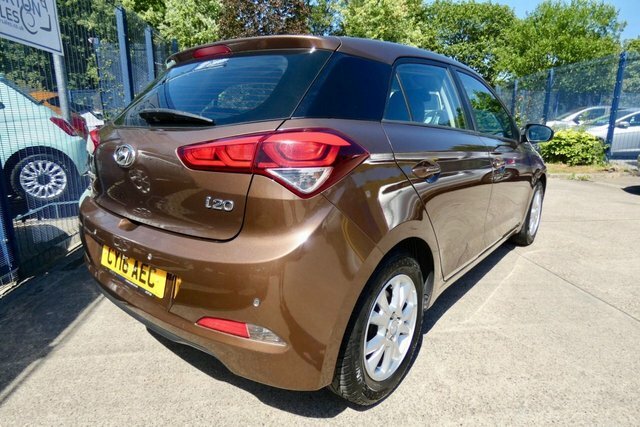 Hyundai I20 2016 1.2 Blue Drive Se Hatchback Brown #5