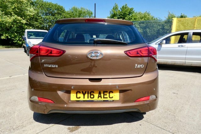 Hyundai I20 2016 1.2 Blue Drive Se Hatchback Brown #6