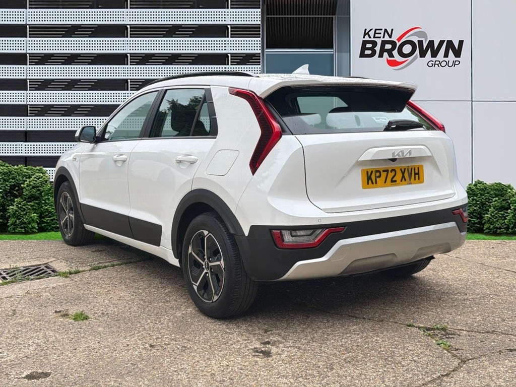 Kia Niro 1.6H Gdi 2 Suv Hybrid Dct KP72XVH White #2