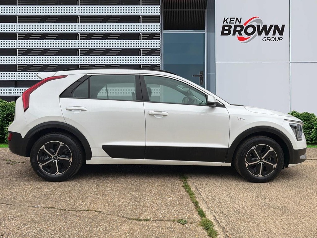Kia Niro 1.6H Gdi 2 Suv Hybrid Dct KP72XVH White #5
