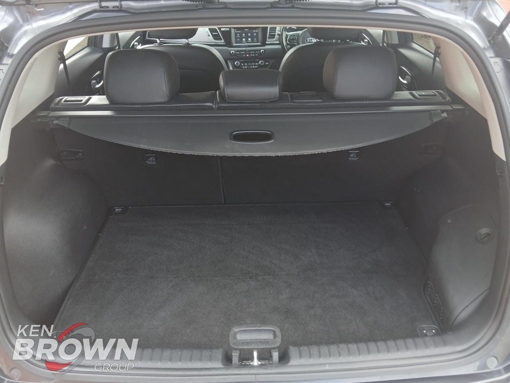 Kia Niro Hybrid White #20