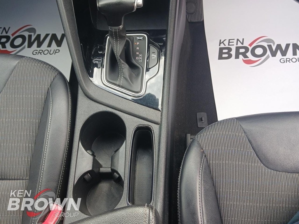 Kia Niro Hybrid White #22