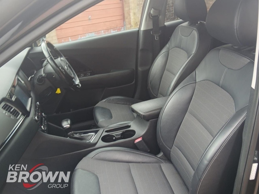 Kia Niro Hybrid White #14