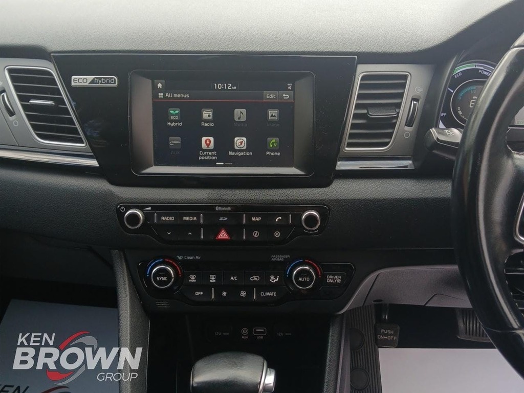 Kia Niro Hybrid White #21