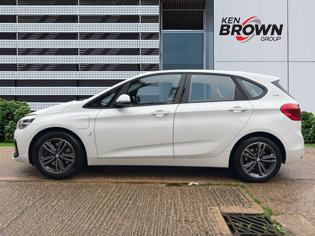 BMW 2 Series Active Tourer 1.5 225Xe 7.6Kwh Sport Mpv Plug In Hybr White #3