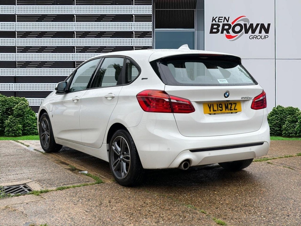 BMW 2 Series Active Tourer 1.5 225Xe 7.6Kwh Sport Mpv Plug In Hybr White #2