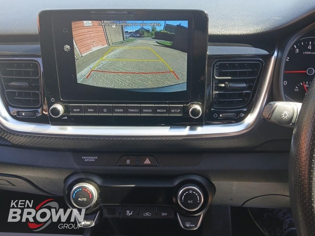 Kia Stonic 1L Connect White #20