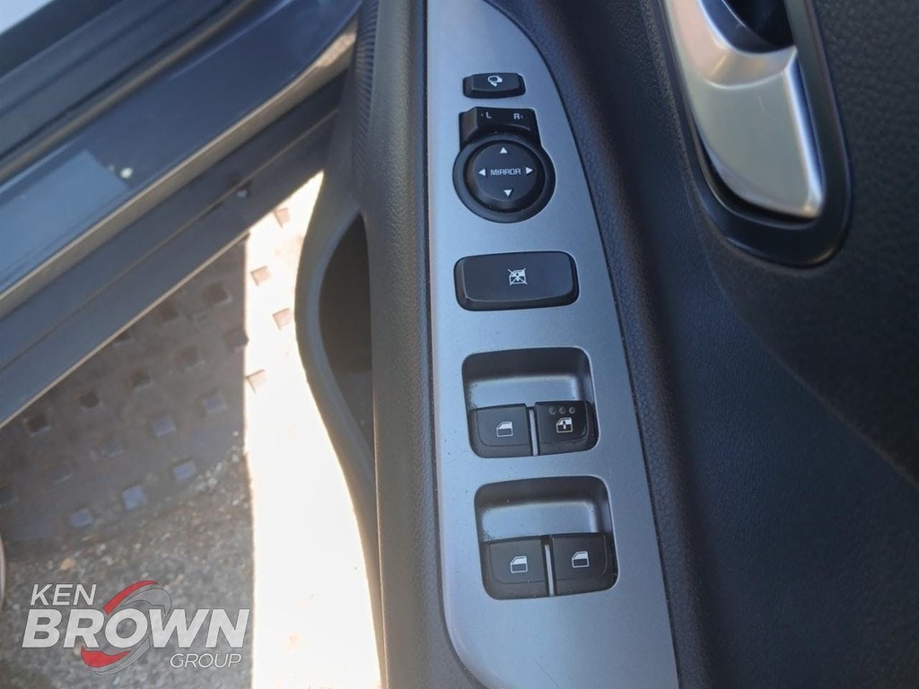 Kia Stonic 1L Connect White #18
