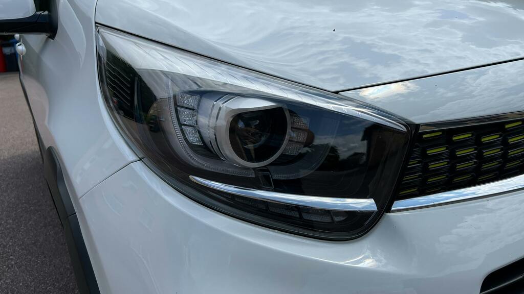 Kia Picanto 1.25 X Line Hatchback White #6