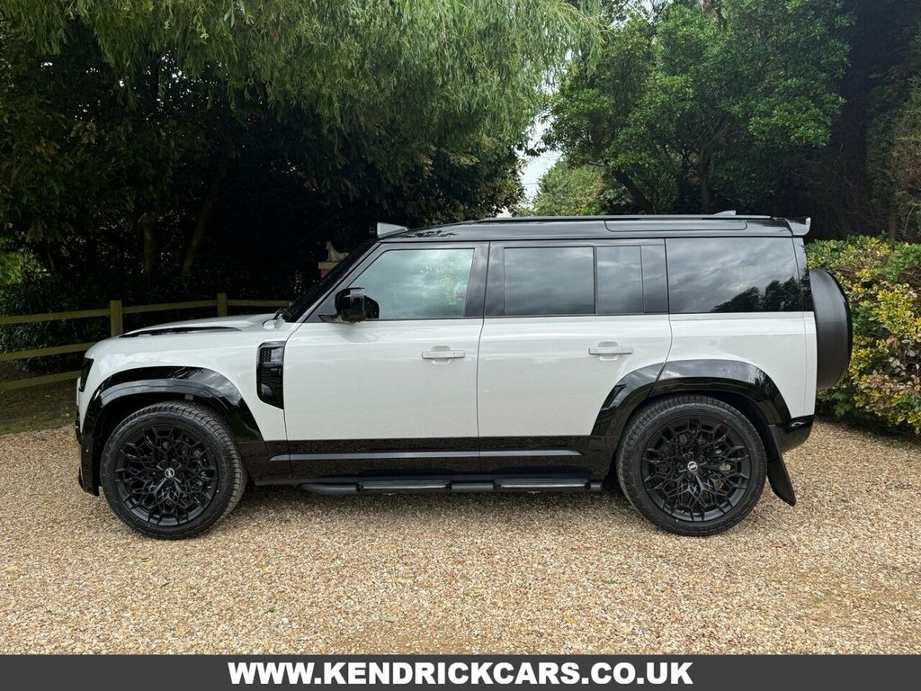 Land Rover Defender 110 Suv LK26QQQ Grey #3